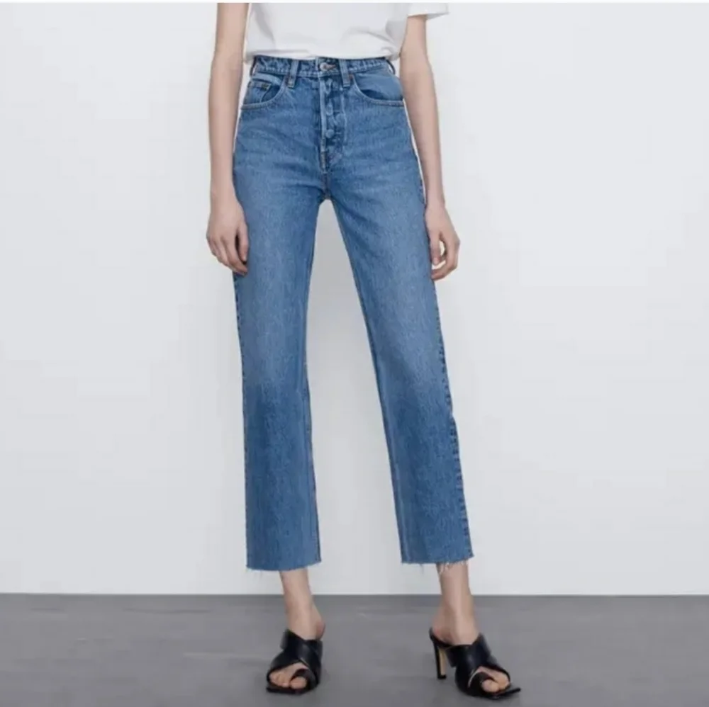 ZARA WOMAN THE REAL STRAIGHT HIGH RISE JEAN - Picture 1 of 12